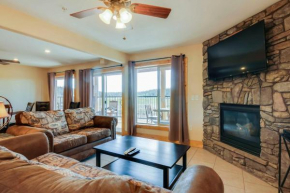 Pet-Friendly Apt in Duck Creek Village with Mtn View